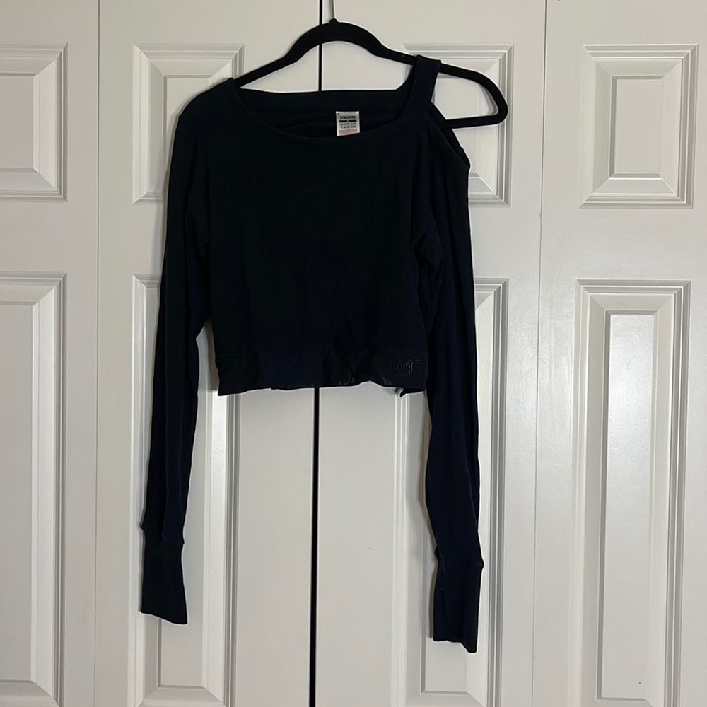 Gymshark black top